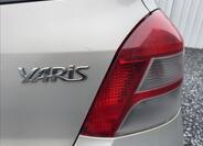 Toyota Yaris 16