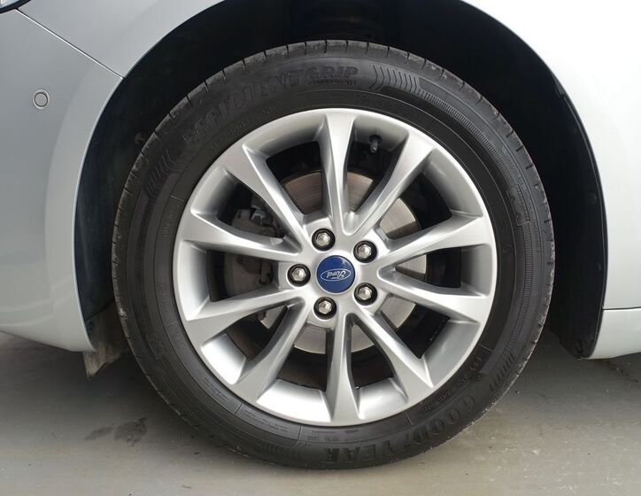 Ford Mondeo 40