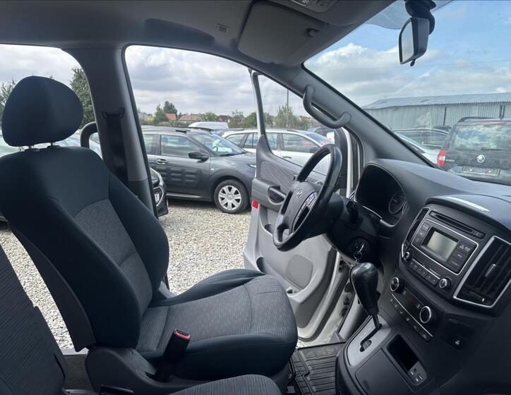 Hyundai H 1 30