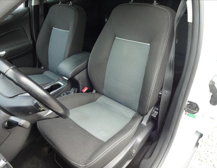 Ford Mondeo 17