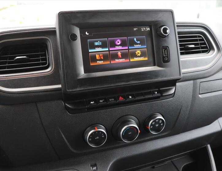 Renault Master 17
