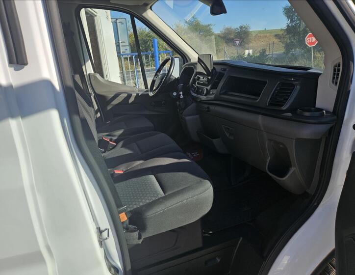 Ford Transit 7