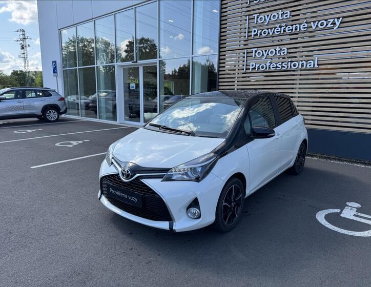Toyota Yaris 1