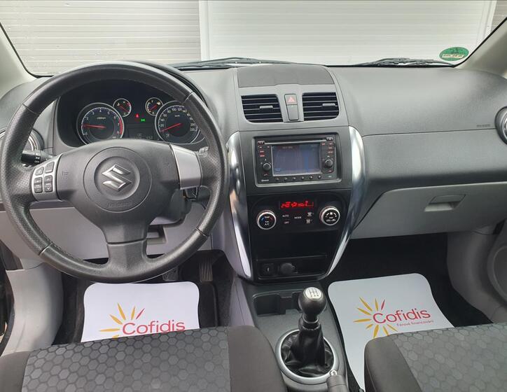 Suzuki SX4 9