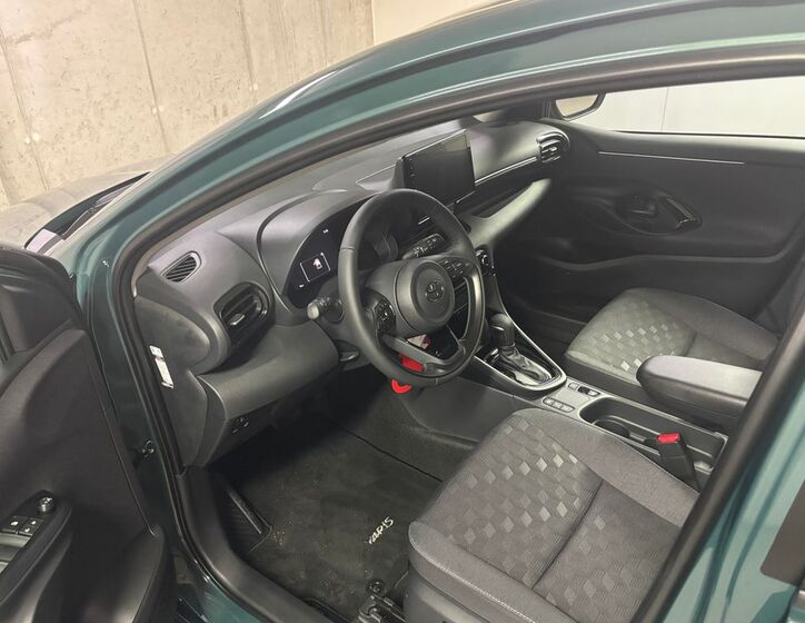 Toyota Yaris 9
