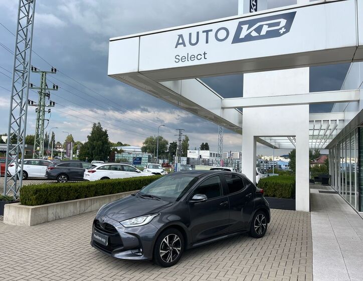 Toyota Yaris 1