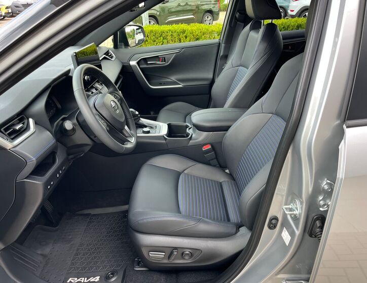 Toyota RAV4 13