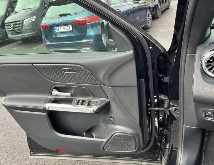 Mercedes-Benz GLB 22