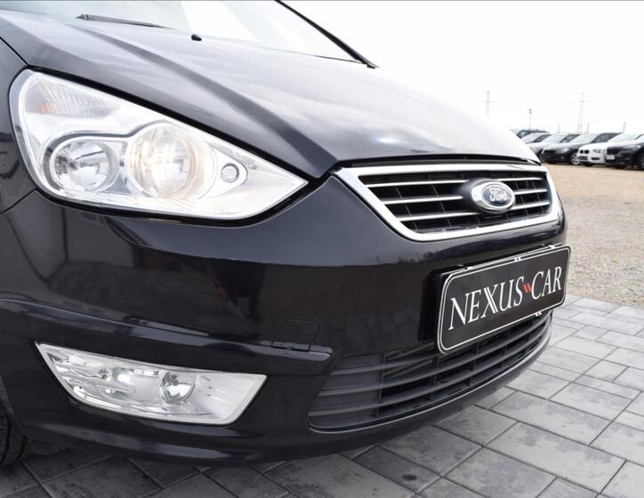 Ford Galaxy 13
