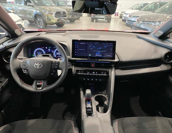 Toyota C-HR 13