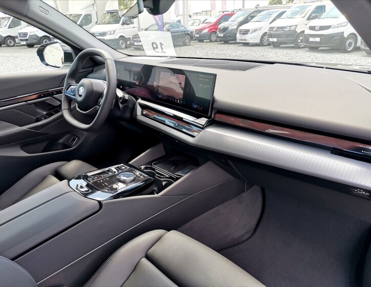 BMW Řada 5 8