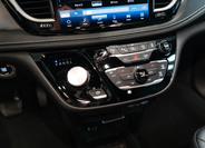 Chrysler Pacifica 25