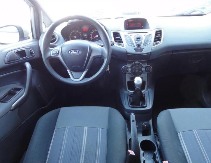 Ford Fiesta 16