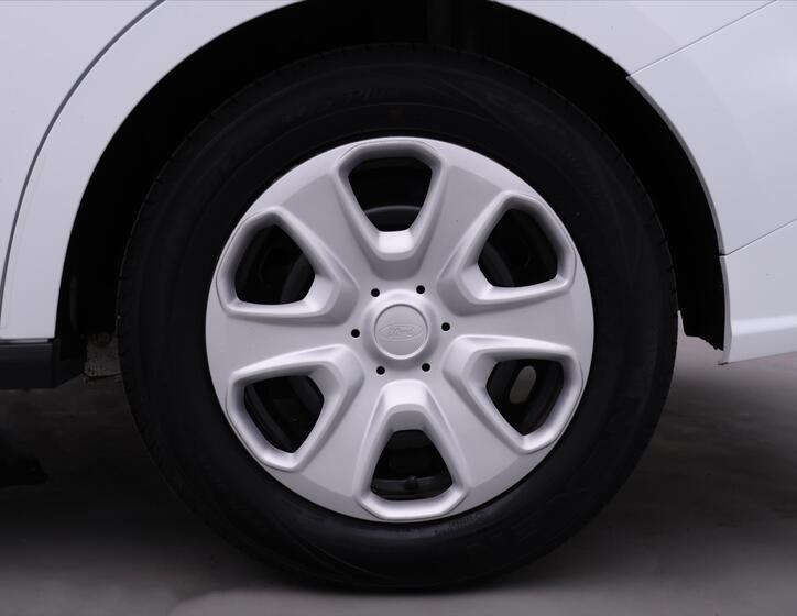 Ford Tourneo Courier 27