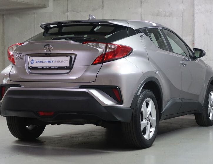 Toyota C-HR 5