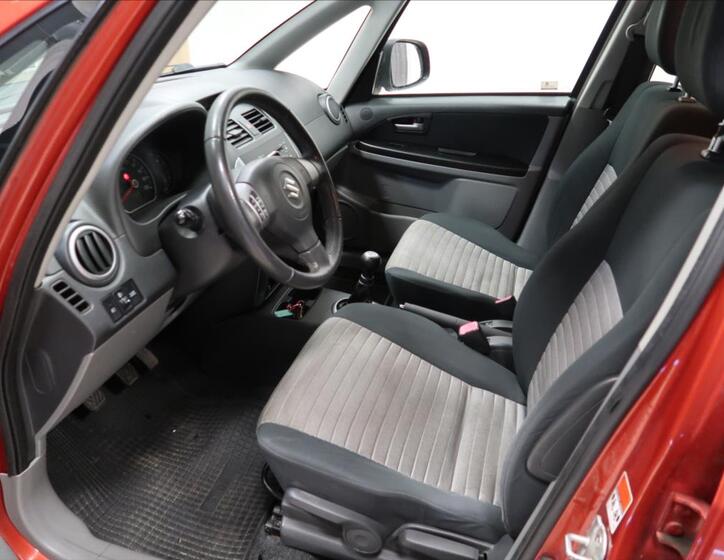 Suzuki SX4 7