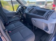 Ford Transit 9
