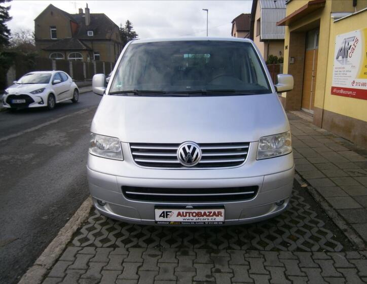 Volkswagen Multivan 2