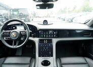 Porsche Taycan 27