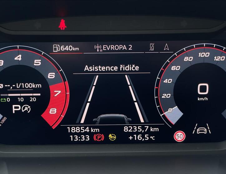 Audi Q3 10