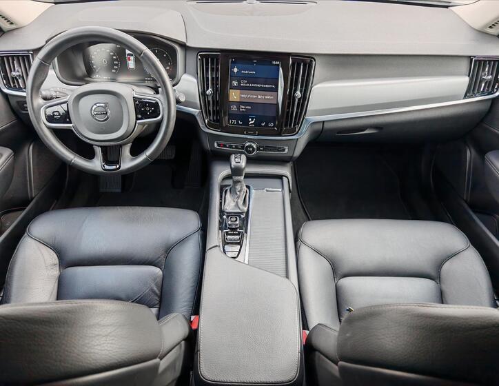 Volvo V90 18