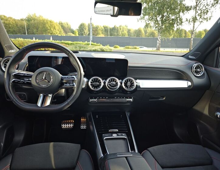 Mercedes-Benz EQB 14