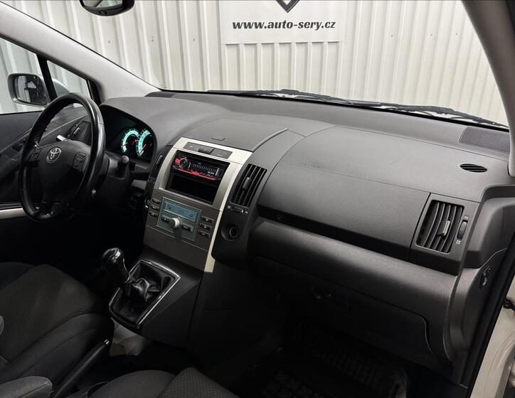 Toyota Corolla Verso 27