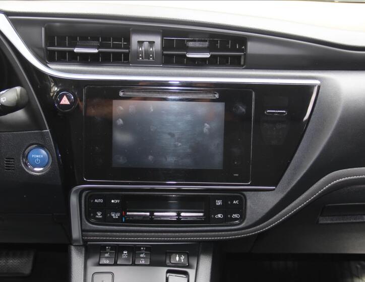 Toyota Auris 25