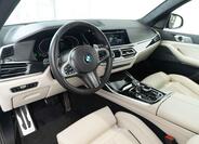 BMW X7 11