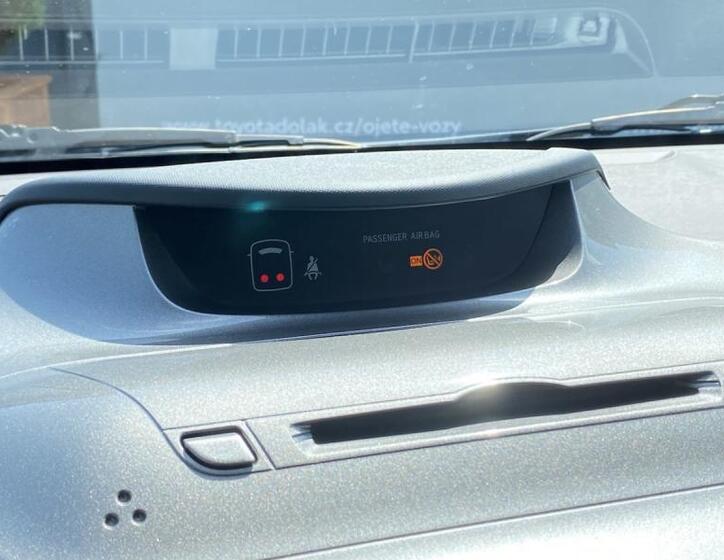 Toyota iQ 16