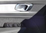 Volvo XC40 9