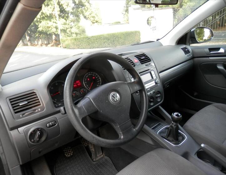 Volkswagen Golf 11