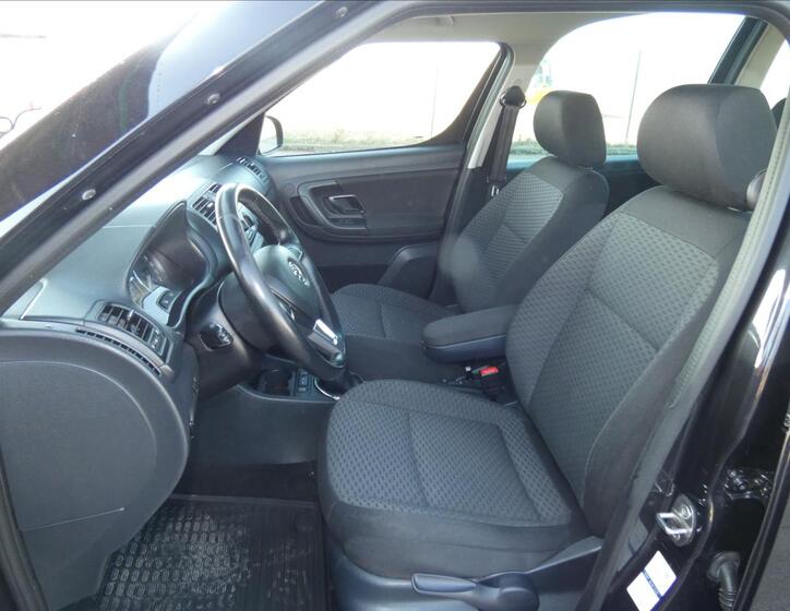 Škoda Roomster 12