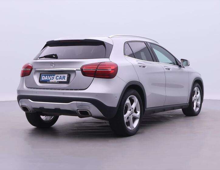 Mercedes-Benz GLA 7