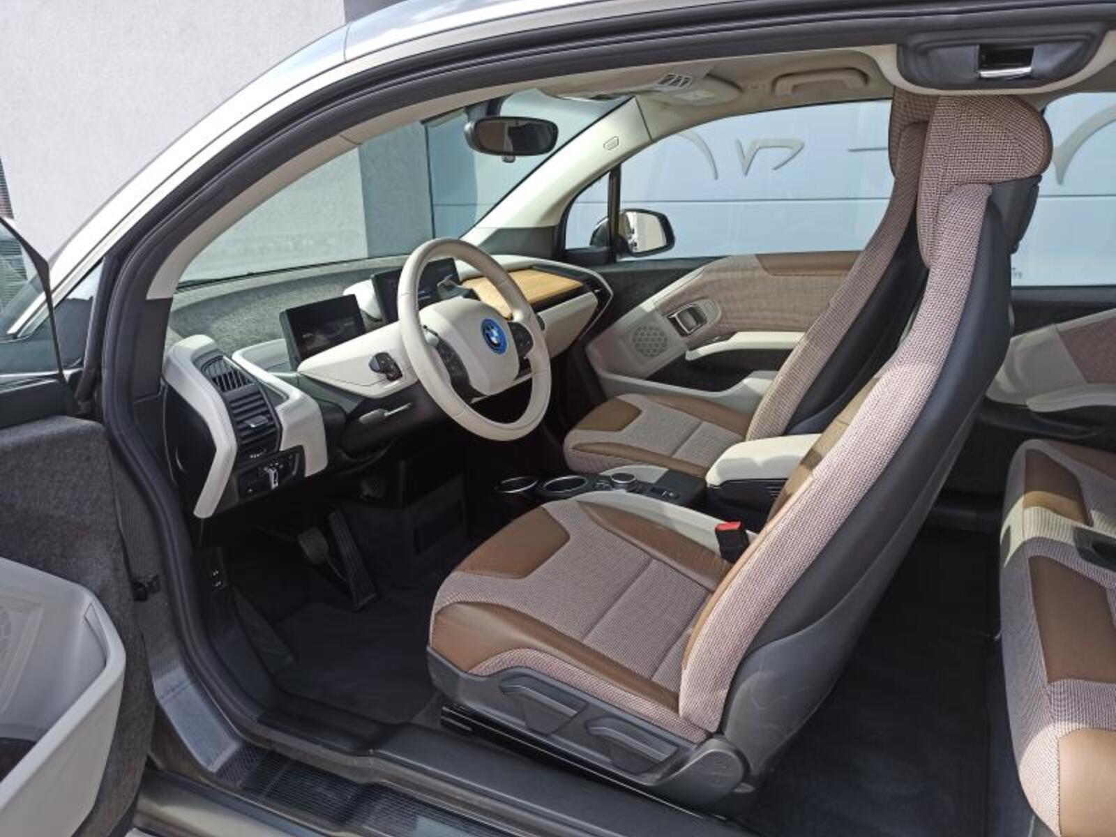 BMW i3 19