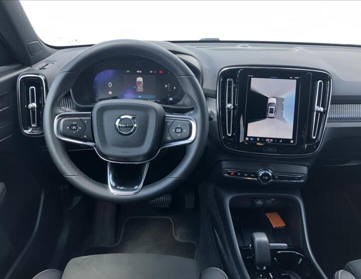 Volvo XC40 14