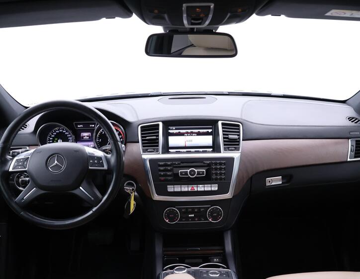 Mercedes-Benz GL 37