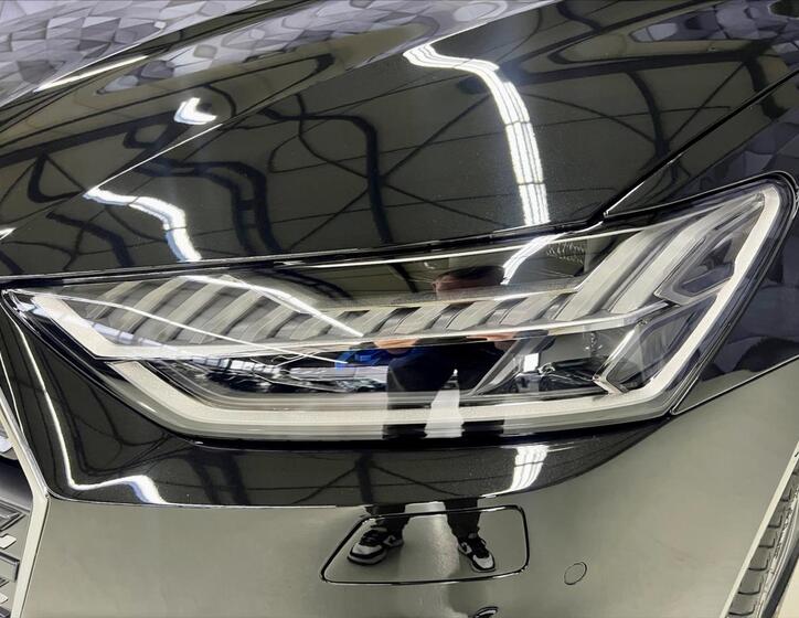 Audi S7 8