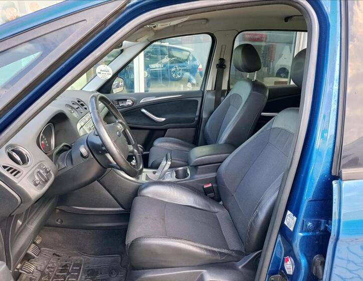 Ford S-MAX 13