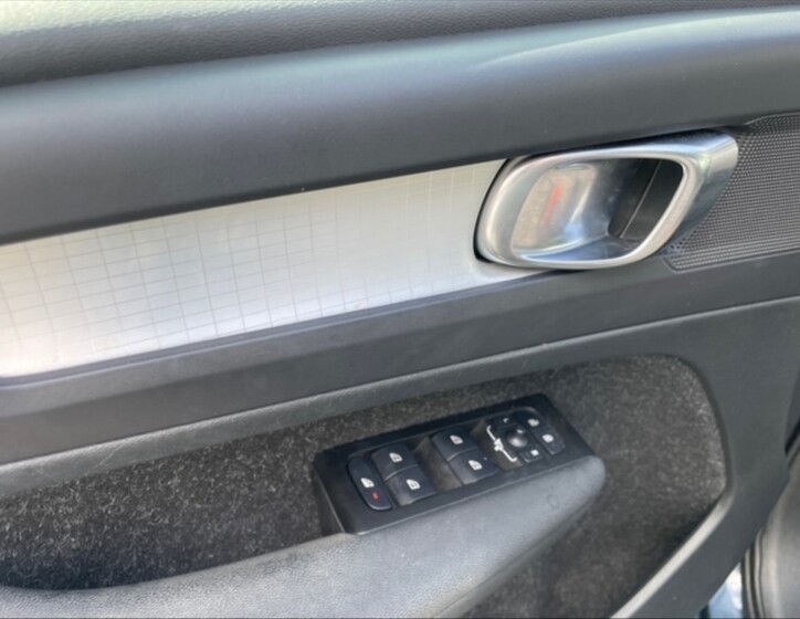 Volvo XC40 11