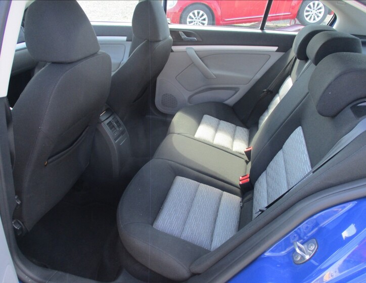 Škoda Octavia 10