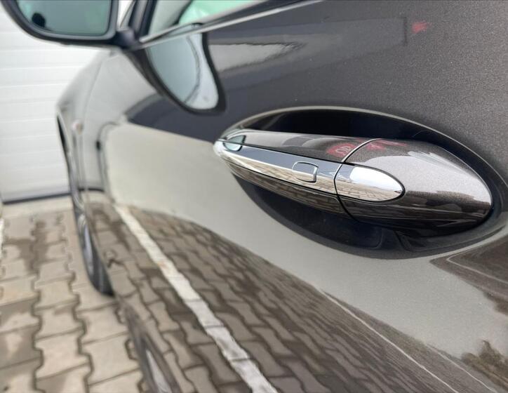 Opel Insignia 25