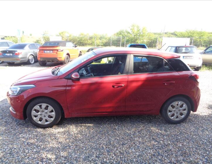 Hyundai i20 4