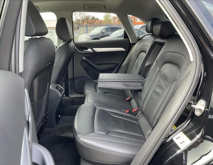 Audi Q3 31