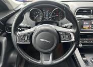 Jaguar F-Pace 11