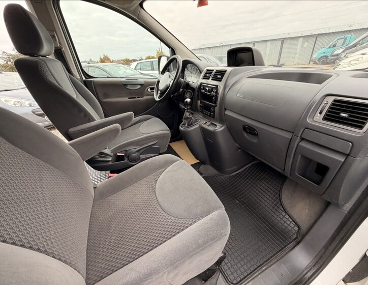 Peugeot Expert 26