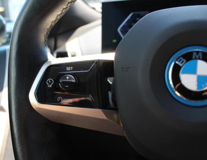 BMW iX 20