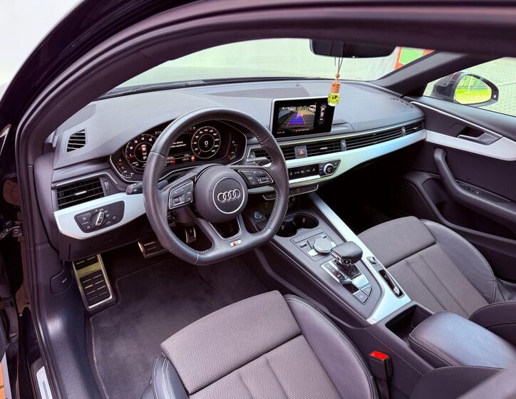 Audi A4 13