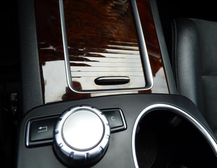 Mercedes-Benz GLK 40