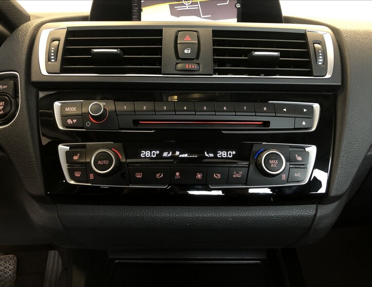 BMW Řada 2 26